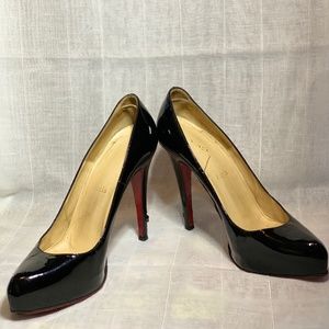 christian louboutin red bottom heels size 7.5/8